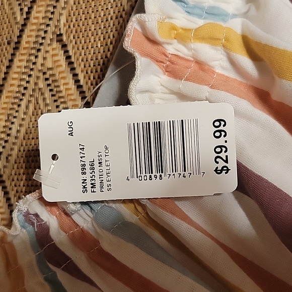 Womens Striped Blouse - Picture 3 of 3